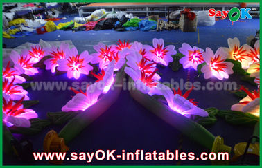 Partei-aufblasbare beleuchtende Dekoration führte Blumen-Ketten-Oxford-Stoff-aufblasbare Blumen mit LED-Lichtern