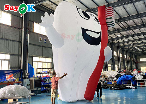 Weiße 6m Aufblasbare Zeichentrickfiguren Riesenzähne Werbeprodukte Aufblasbare Modell