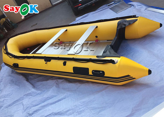 Feuerbeständige 4 aufblasbare Boots-Fischen-Paddel-Boote Mann PVCs im Freien